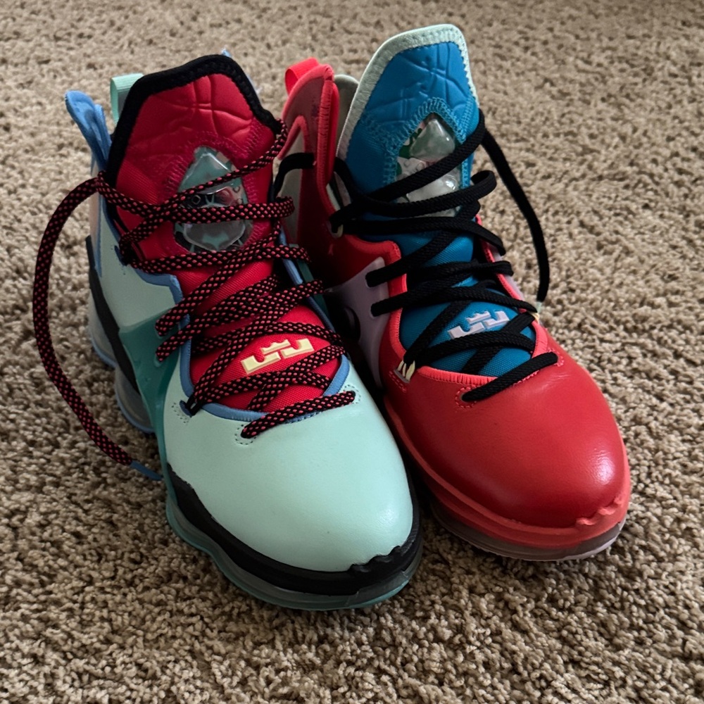 Boys LeBron James Colorful High-Top Basketball Shoes